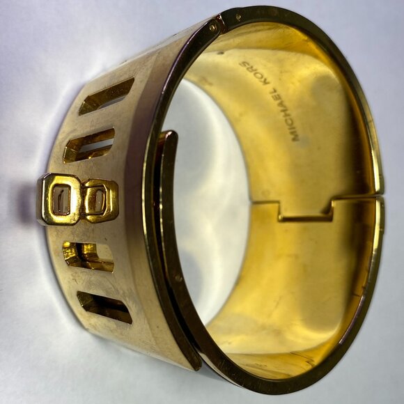 Michael Kors Turn Lock Tortoise Print Bracelet - Picture 2 of 8